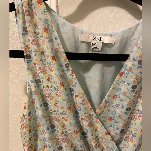 Forever 21 - Floral Sleeveless Dress - Picture 2 of 2